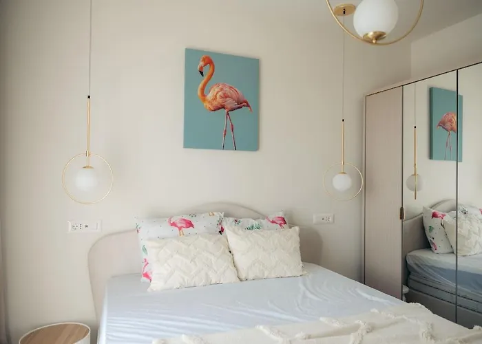 House Flamingo Апартаменты *